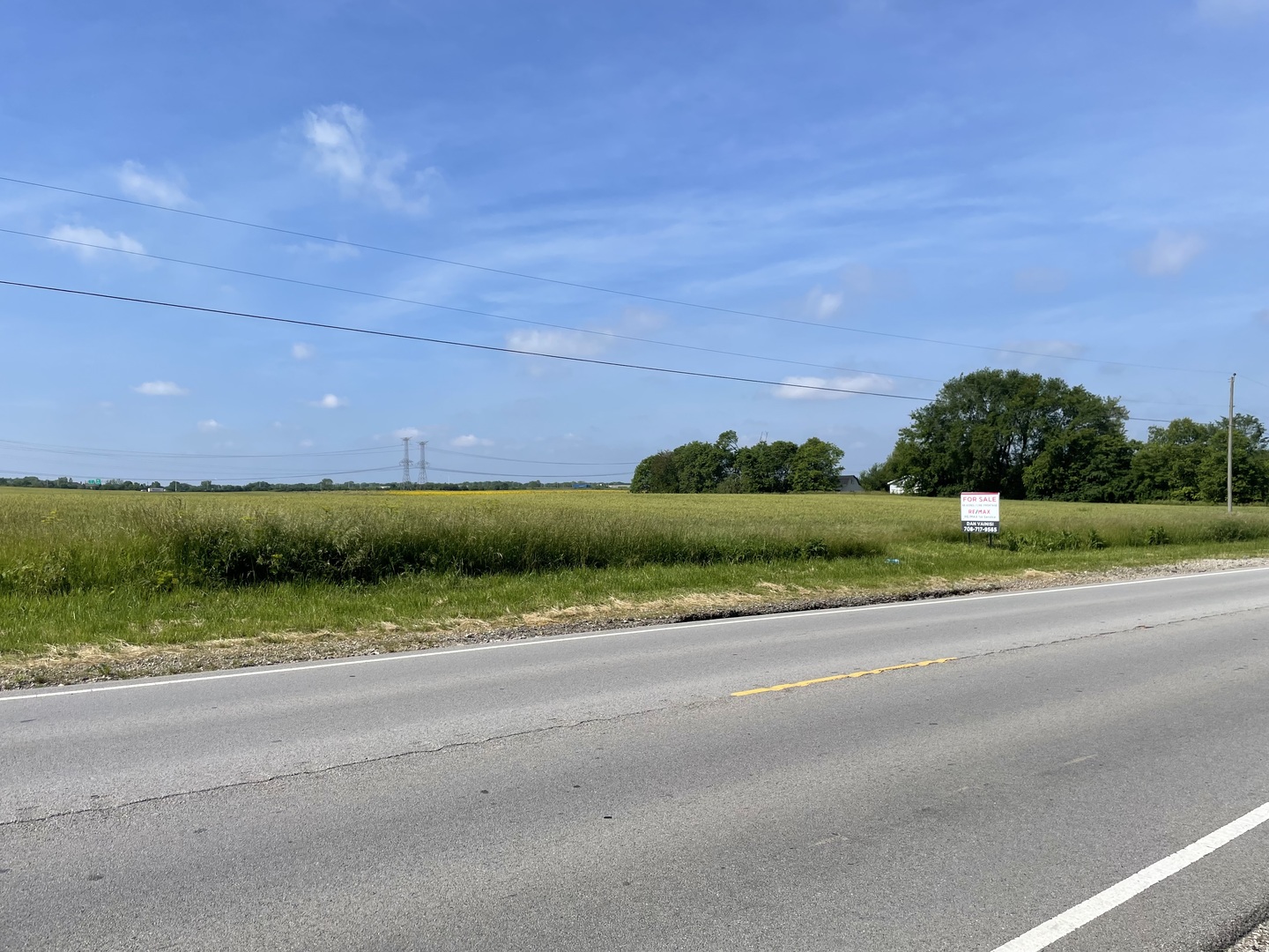 13621 W Maple Road Property Photo 1