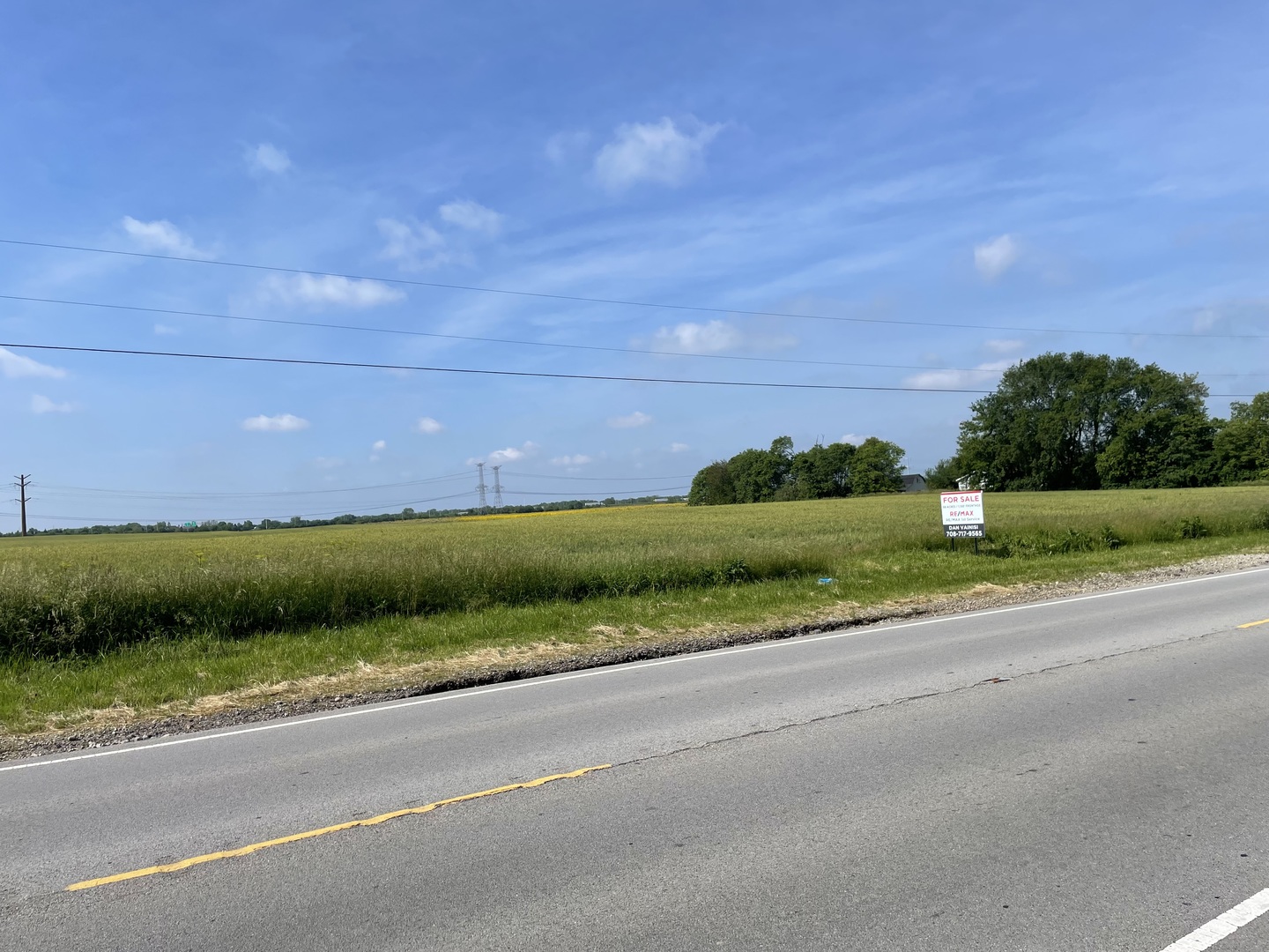 13621 W Maple Road Property Photo 3
