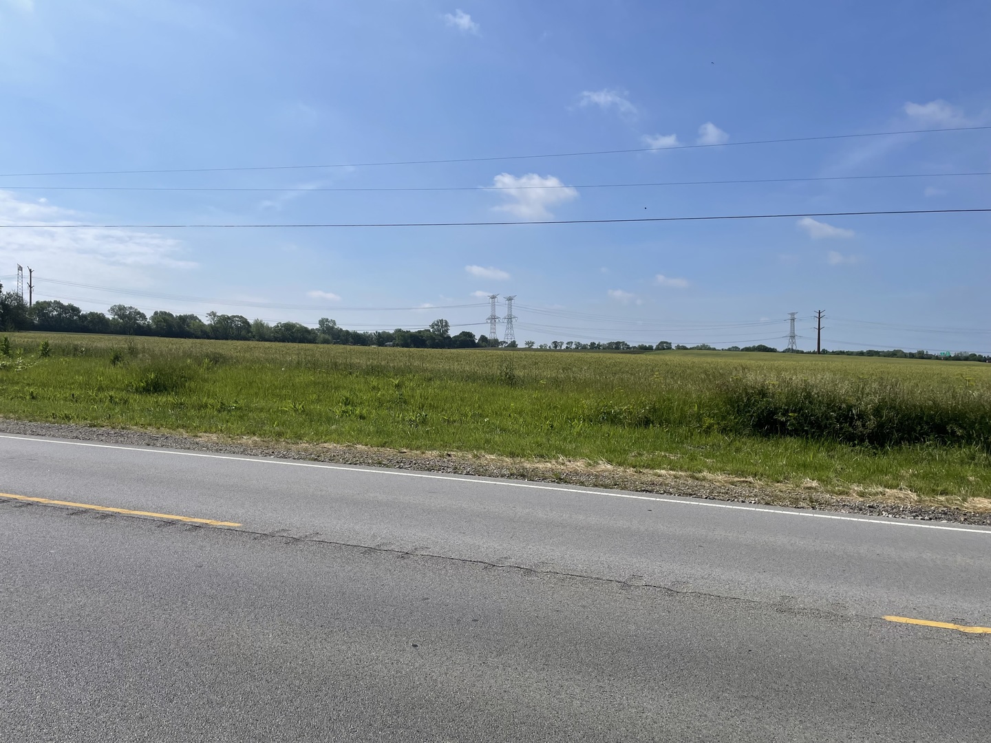 13621 W Maple Road Property Photo 4