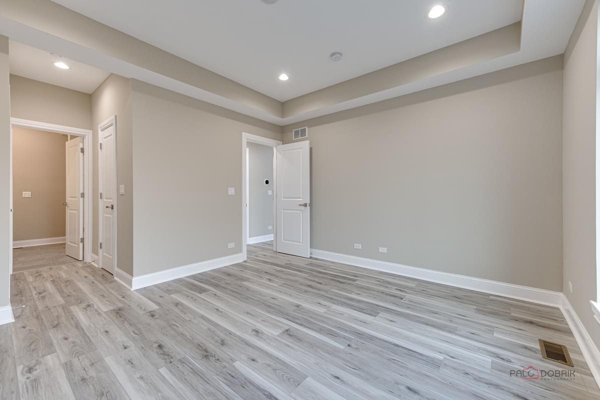 184 N East River Road C Property Photo 14