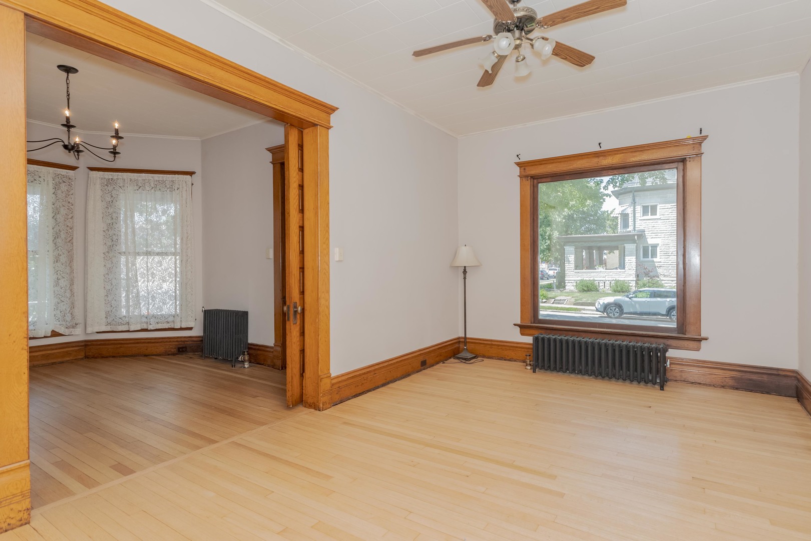 205 E Howard Street Property Photo 10