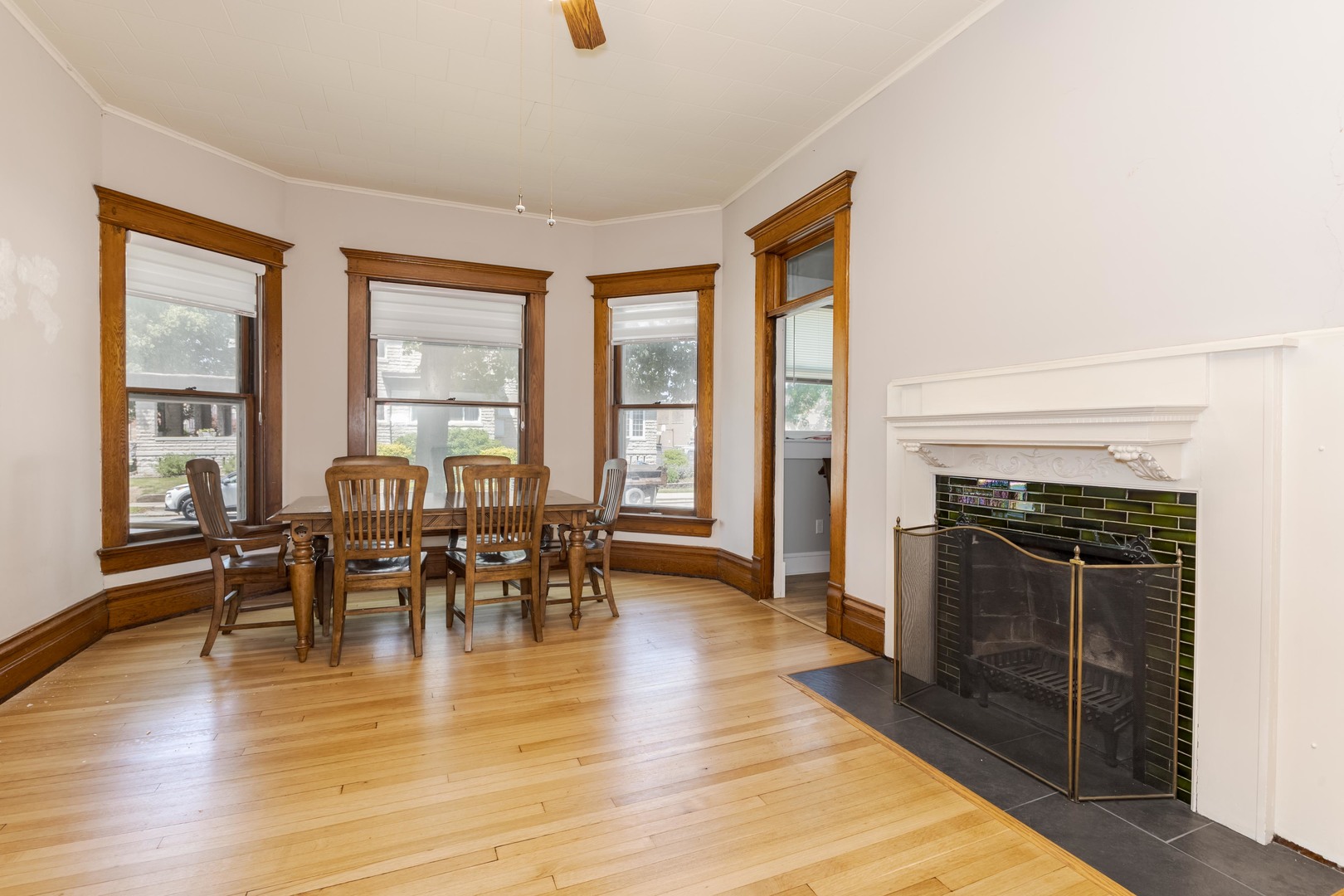 205 E Howard Street Property Photo 12