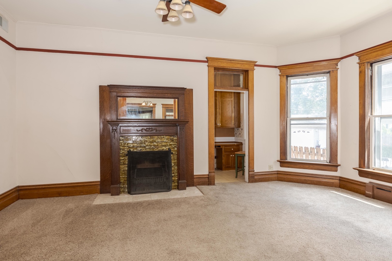 205 E Howard Street Property Photo 22