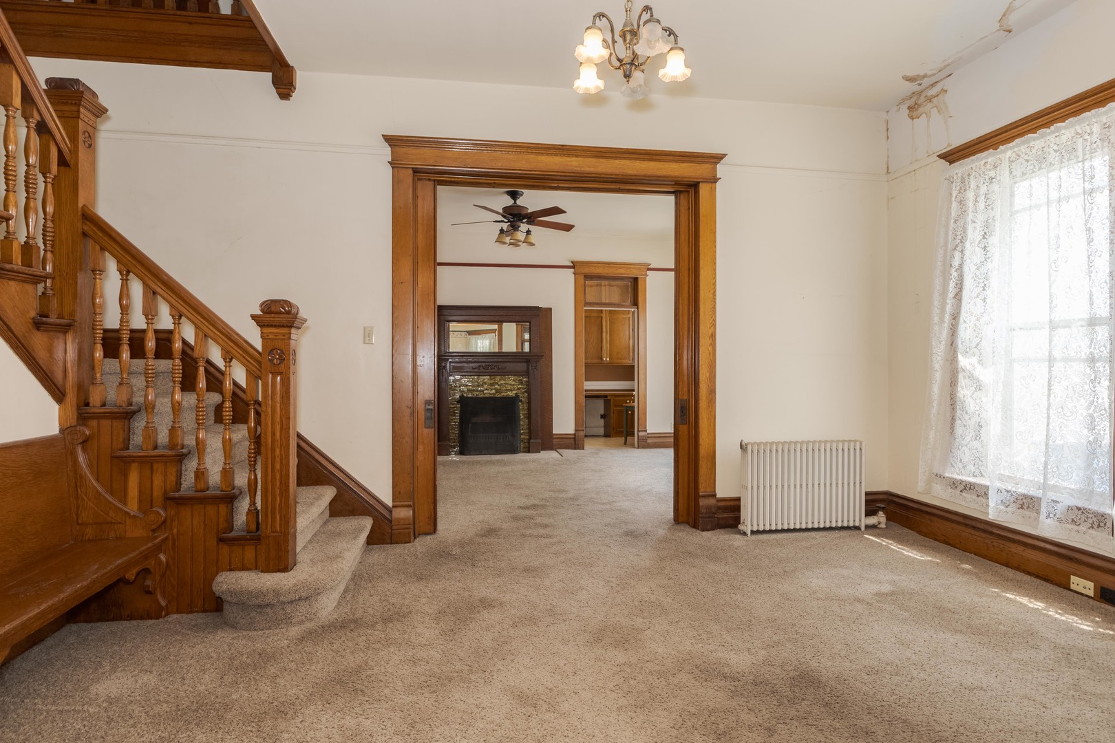 205 E Howard Street Property Photo 24