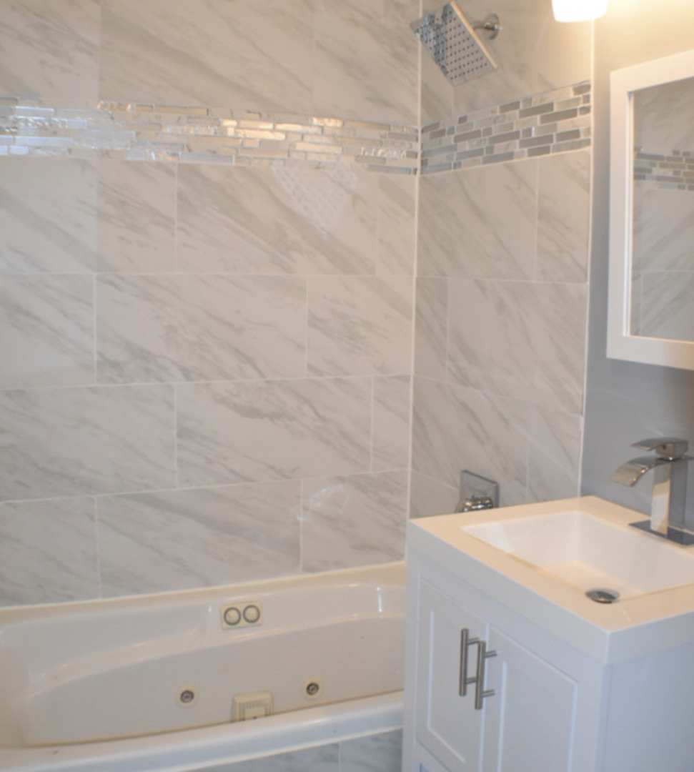 5735 S Calumet Ave Property Photo 9