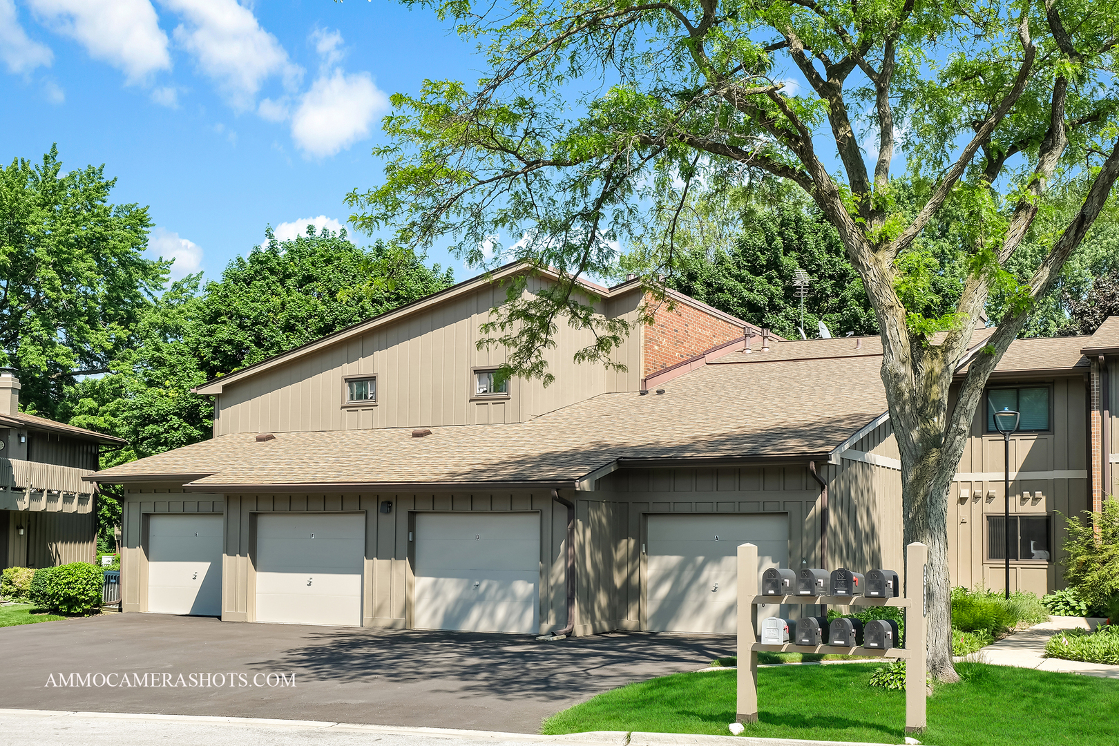 2s435 Emerald Green Drive 40-b Property Photo 1