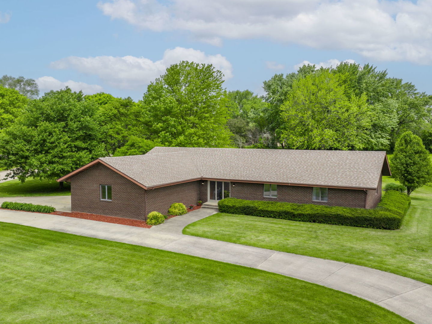 120 Highview Drive Property Photo 1