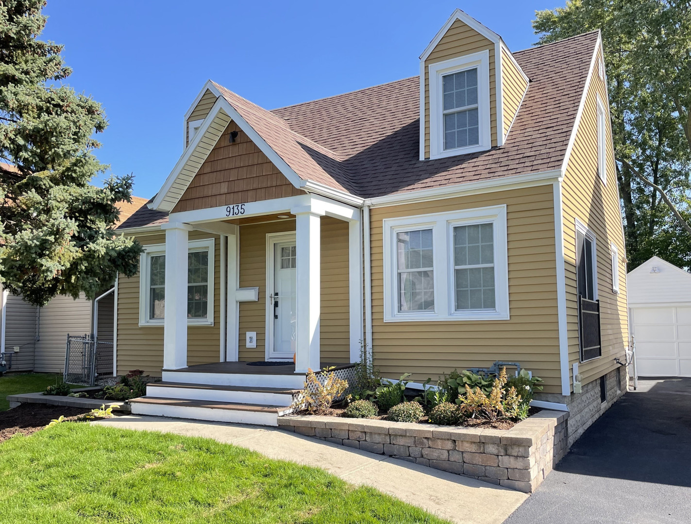 9135 Newcastle Avenue Property Photo 1
