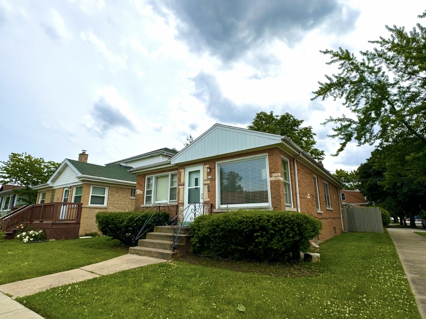 6965 W Balmoral Avenue Property Photo 1