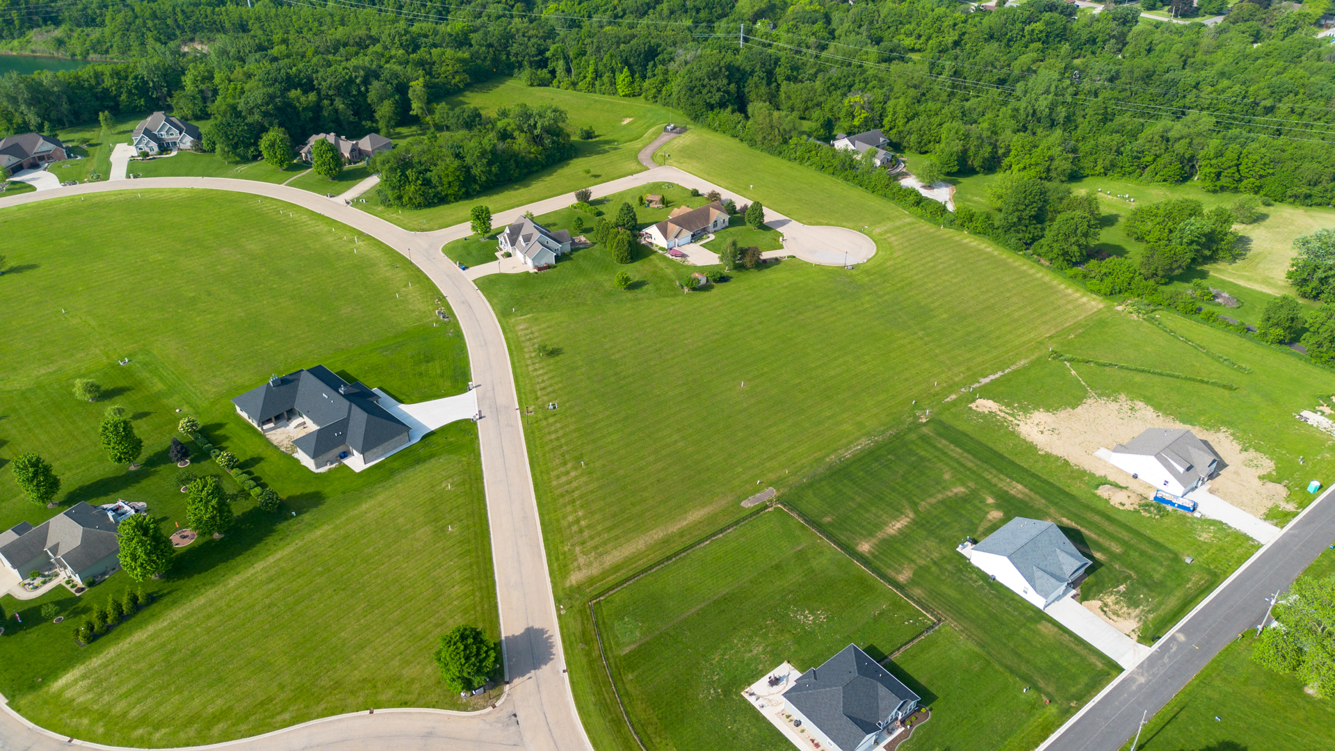 Lot 24 Vermilionvue Trace Property Photo 3
