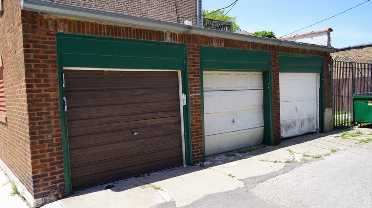 7157 S Eberhart Avenue Property Photo 4