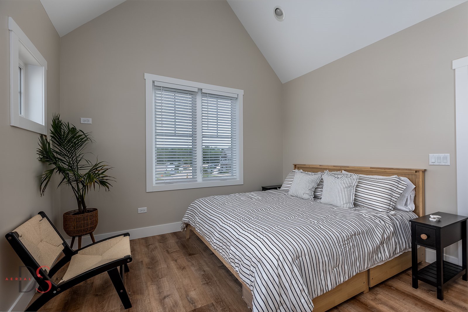 208 Leeward Way Property Photo 17