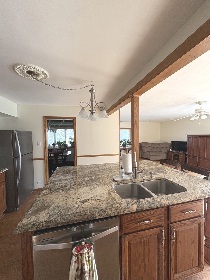 265 Macarthur Drive Property Photo 5