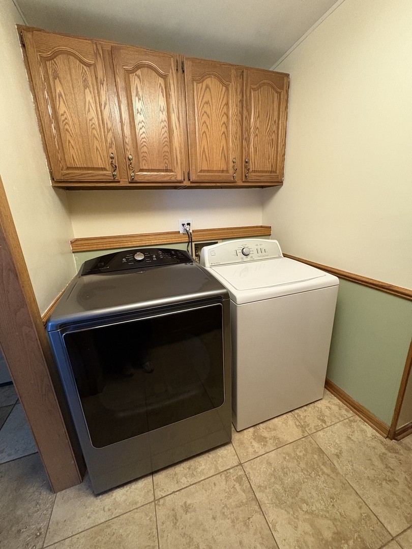 265 Macarthur Drive Property Photo 8