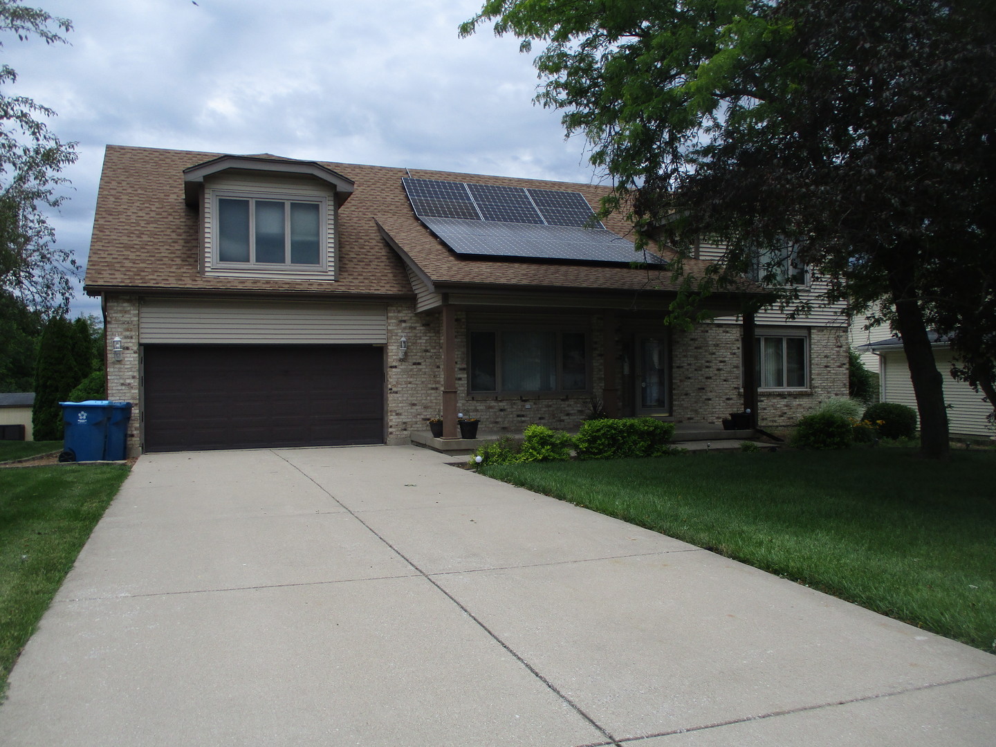 12078113 Property Photo 1