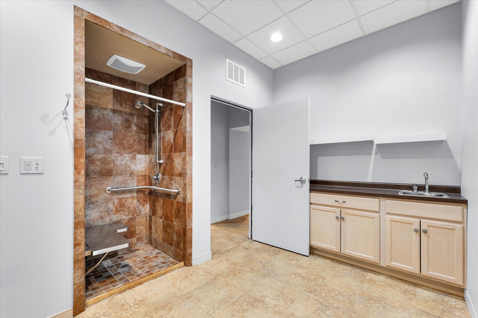 41 E University Avenue 1 Property Photo 16