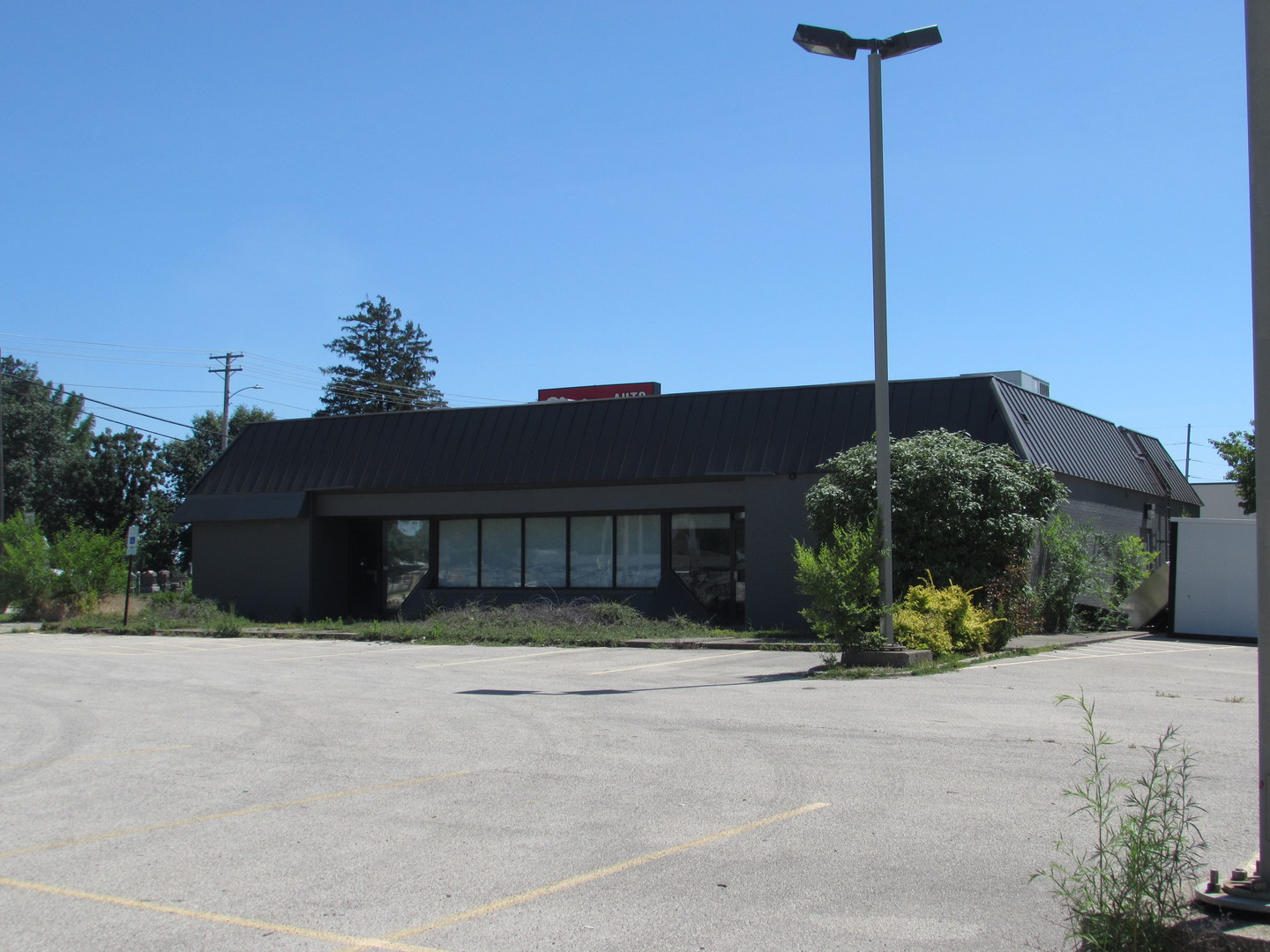 901 E Southline Road Property Photo 1