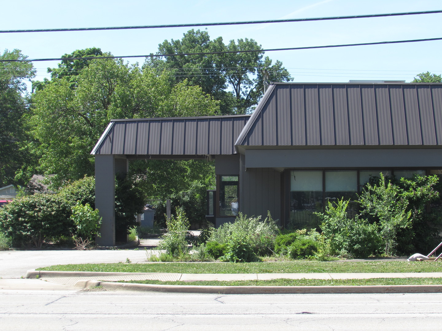 901 E Southline Road Property Photo 3