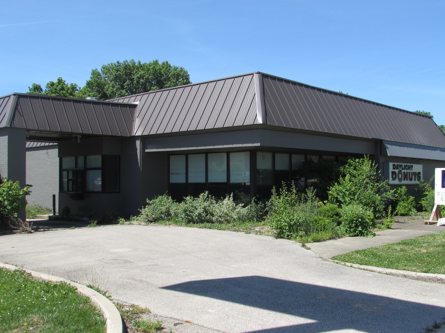 901 E Southline Road Property Photo 4