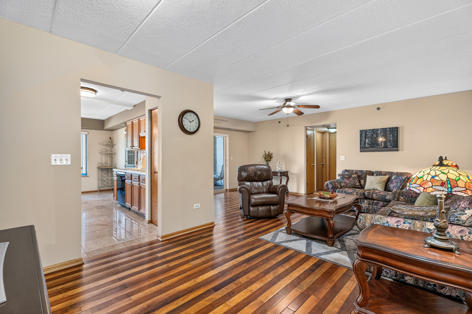 6845 Forestview Drive 2d Property Photo 12