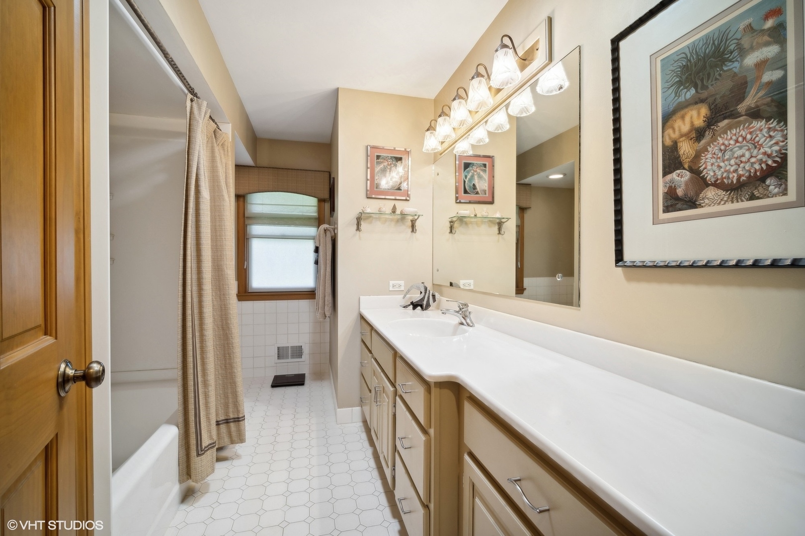 170 N Rainbow Rd Property Photo 12