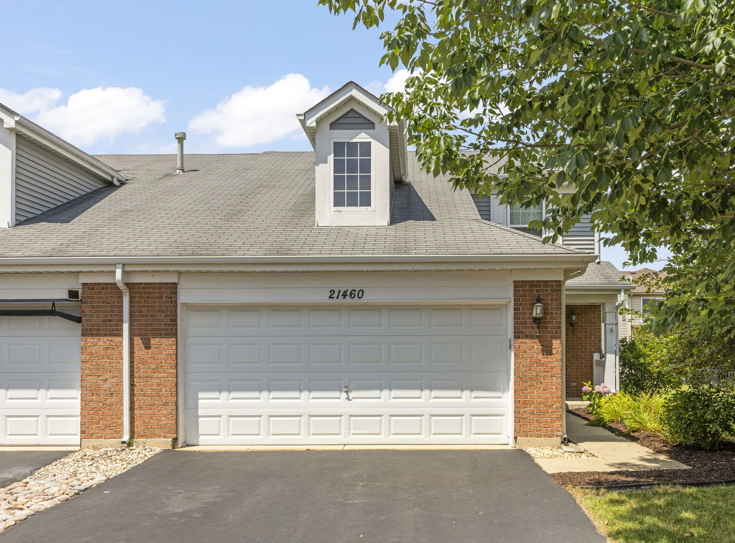 21460 Loch Lane Property Photo 1