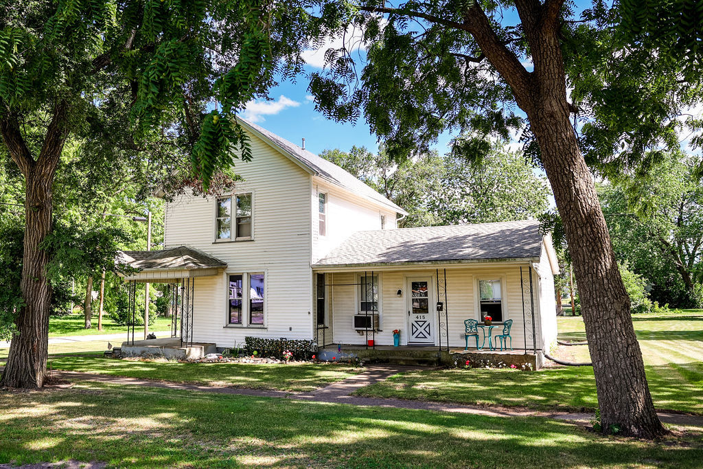 415 E Elm Street Property Photo