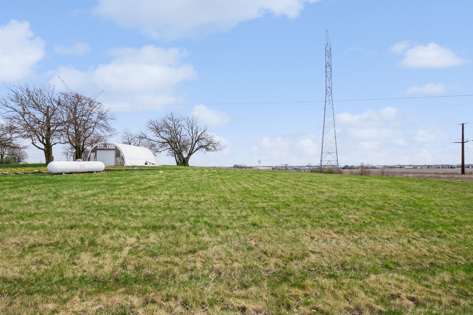 9815 Laraway Road Property Photo 3