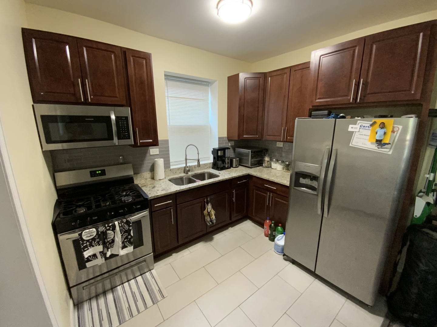6639 S Rhodes Avenue Property Photo 6