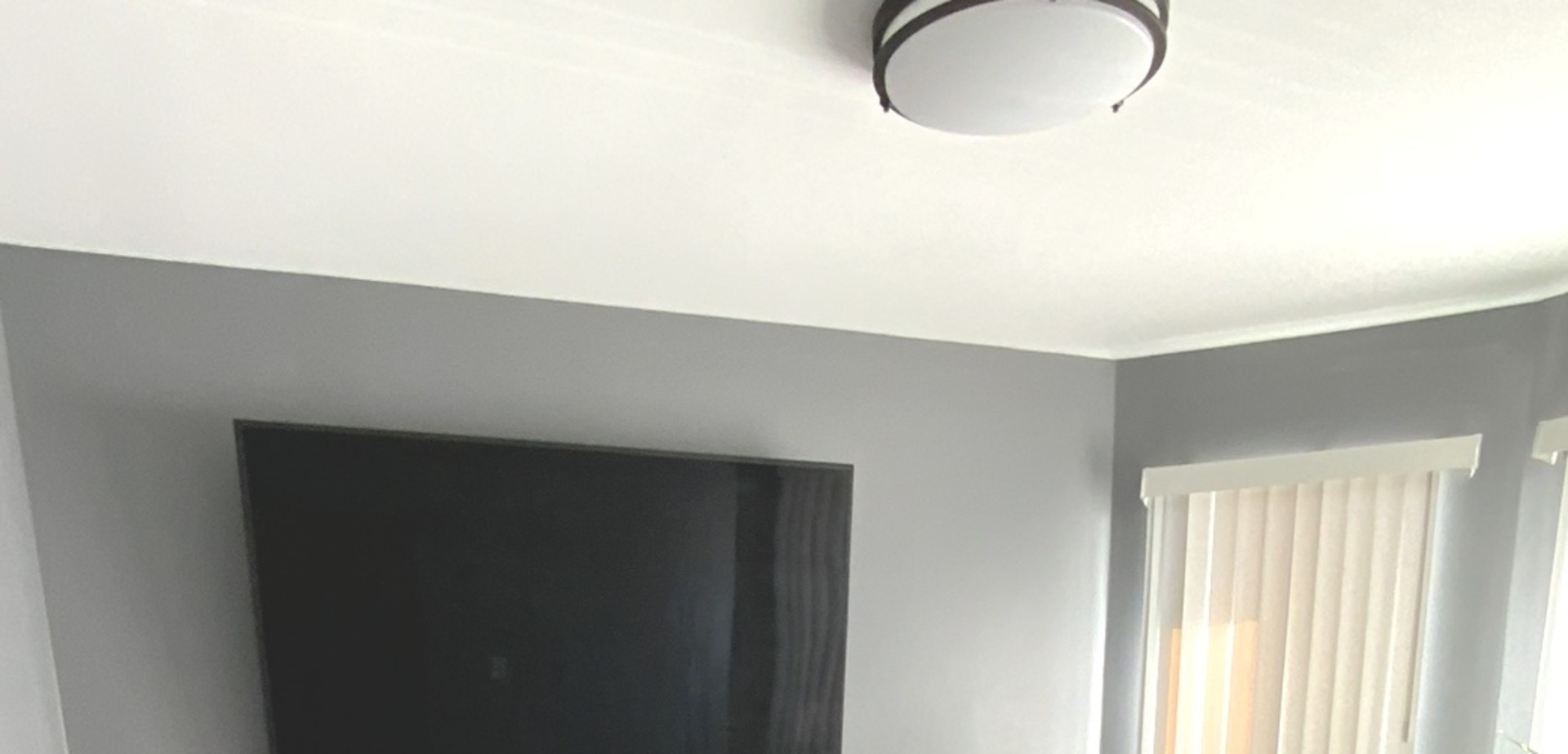 6639 S Rhodes Avenue Property Photo 7