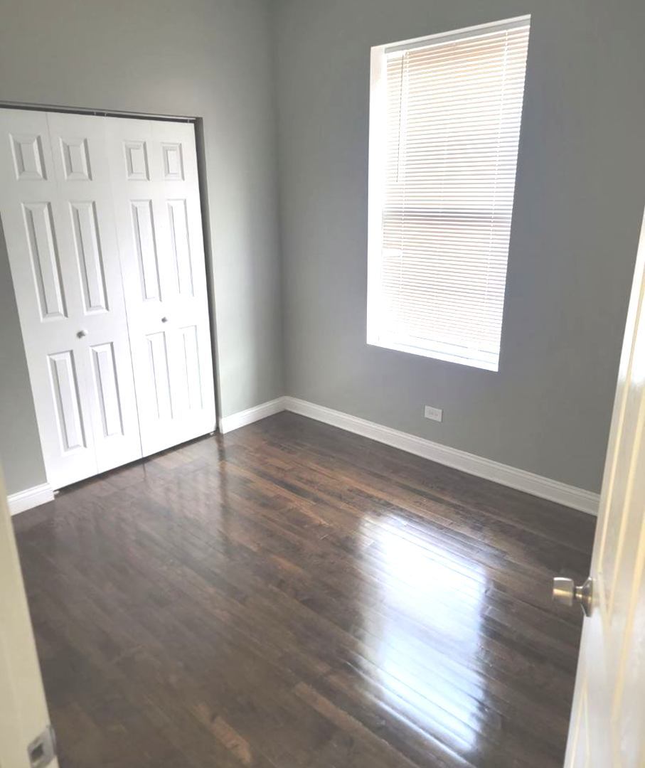 6639 S Rhodes Avenue Property Photo 15