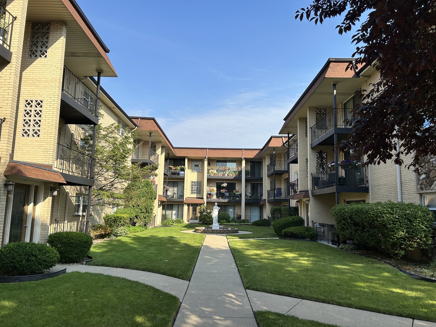 5020 N Austin Avenue 3i Property Photo 1