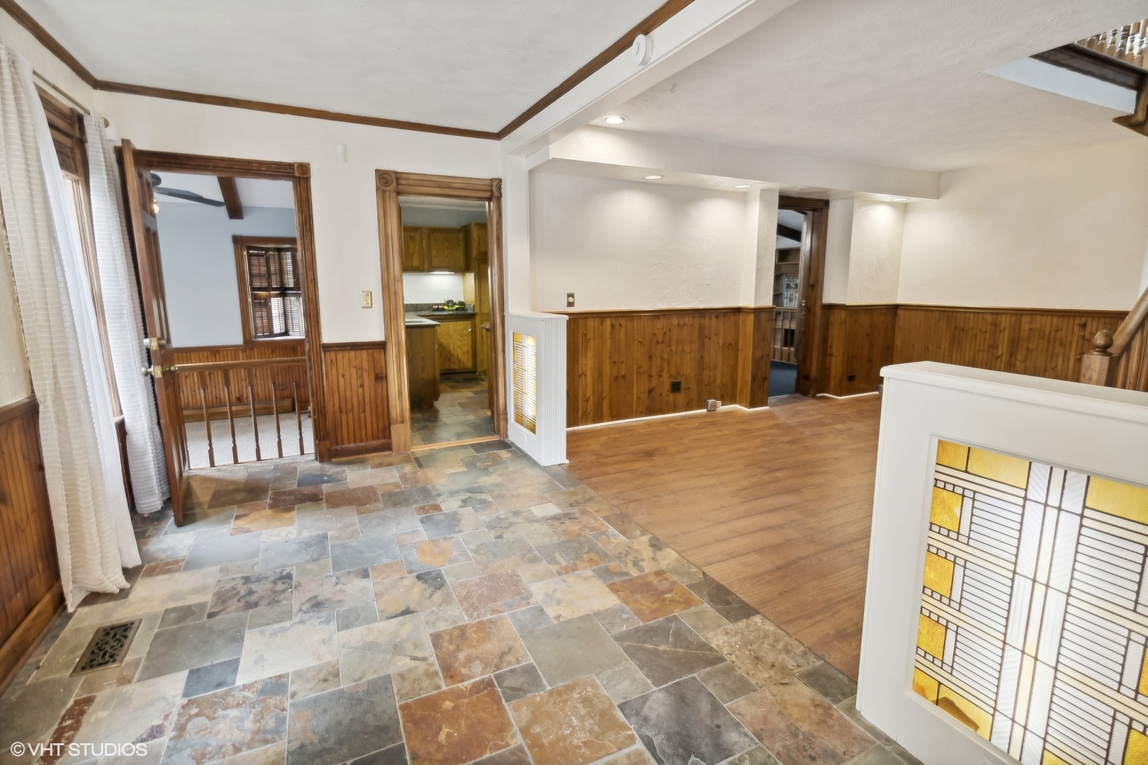 438 N Hough Street Property Photo 7