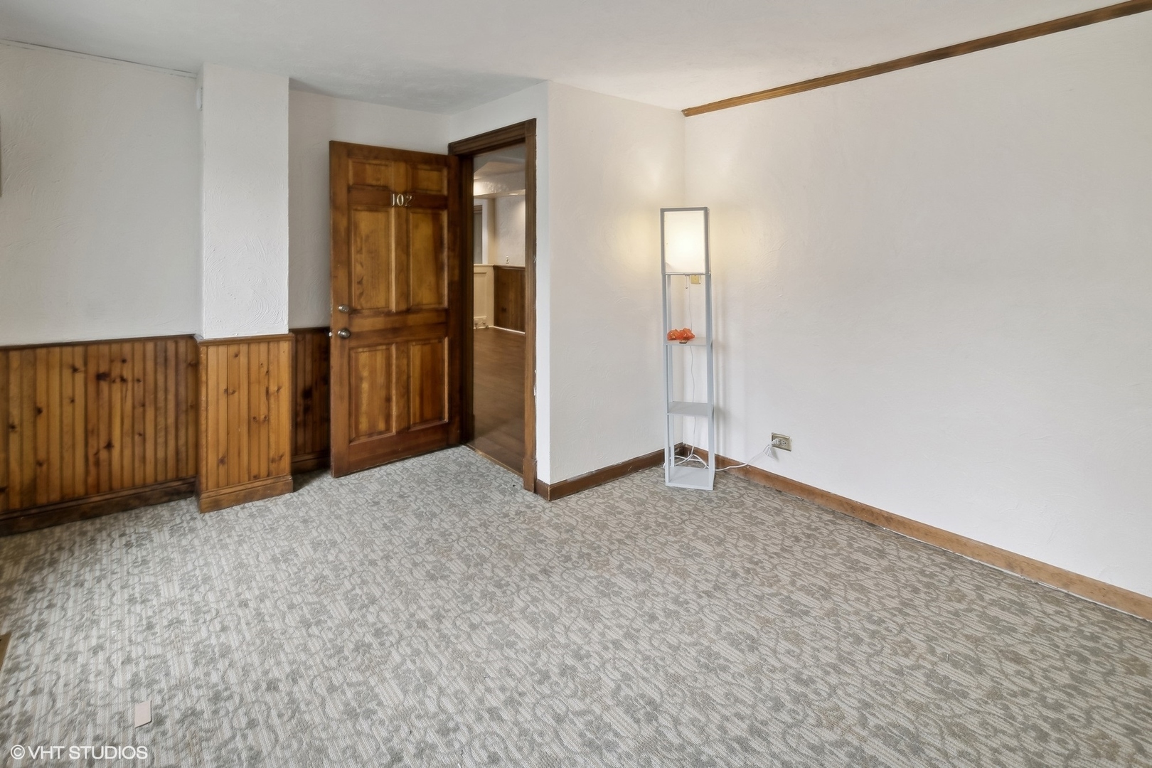 438 N Hough Street Property Photo 19