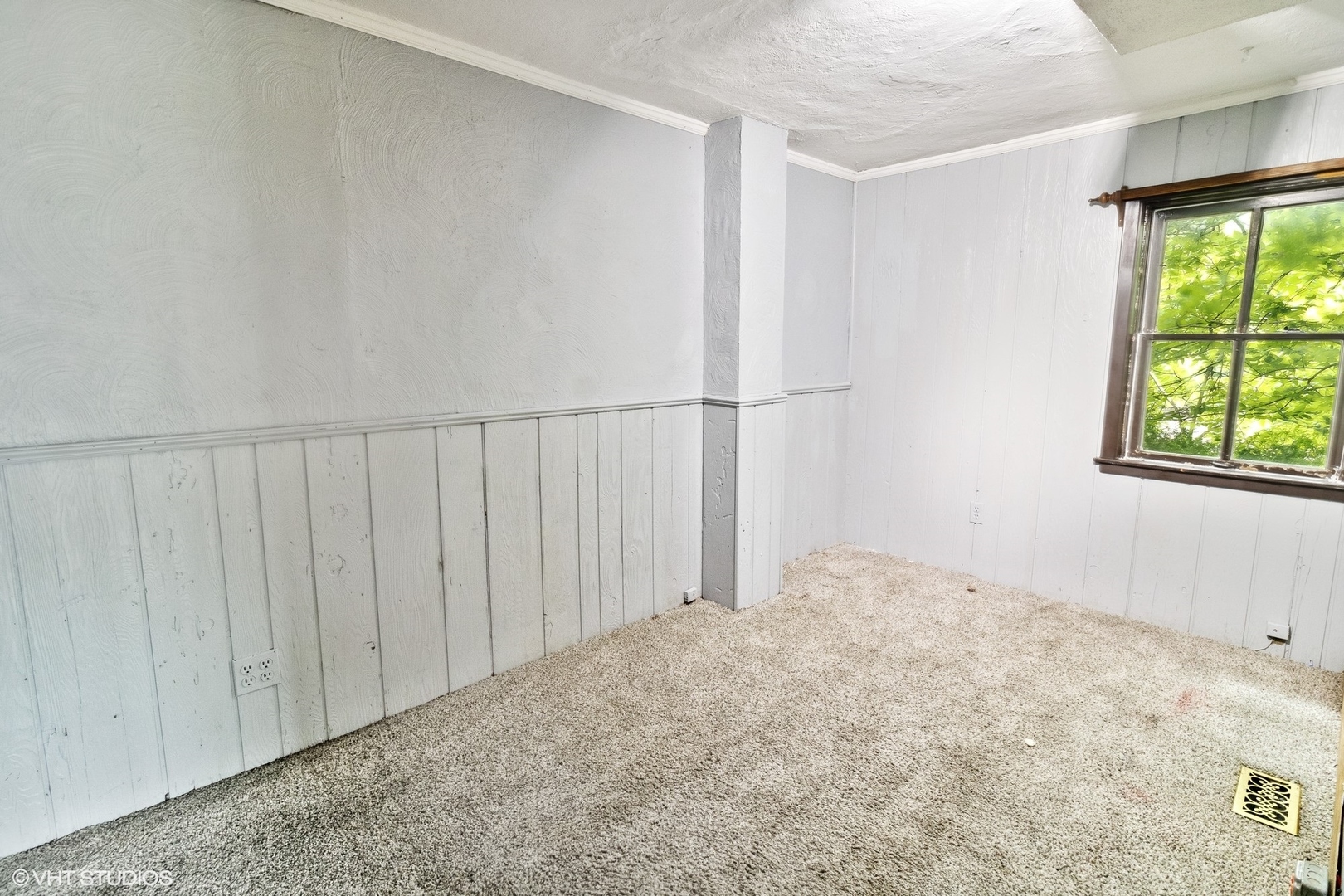 438 N Hough Street Property Photo 37