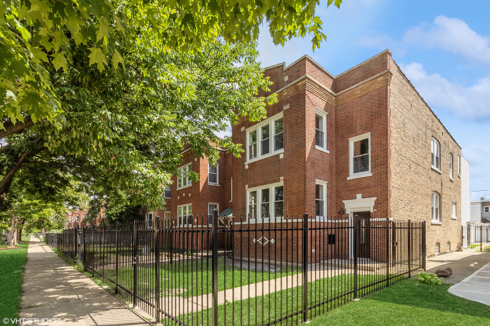 1623 N Mayfield Avenue Property Photo 1