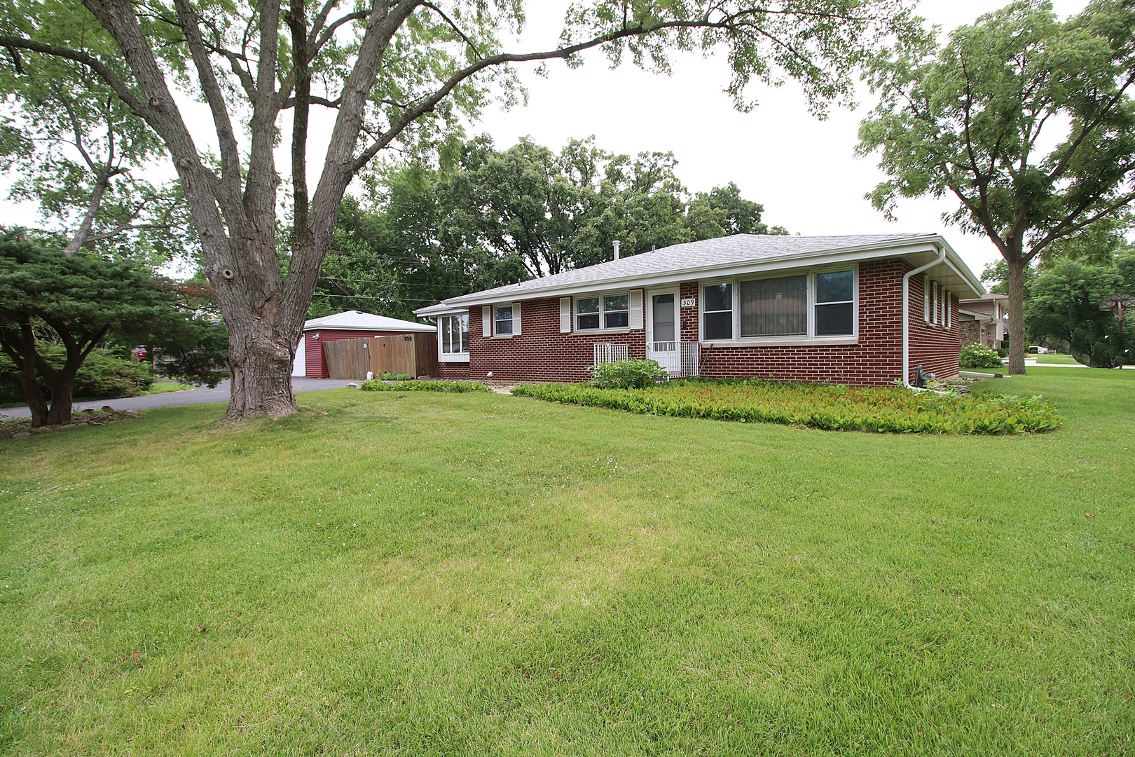 309 Birch Drive Property Photo 1