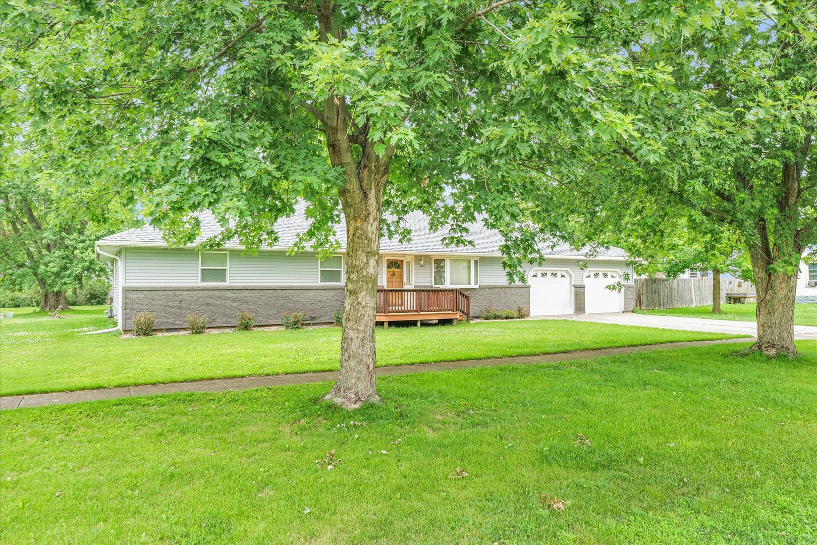 308 2nd Street Property Photo 1