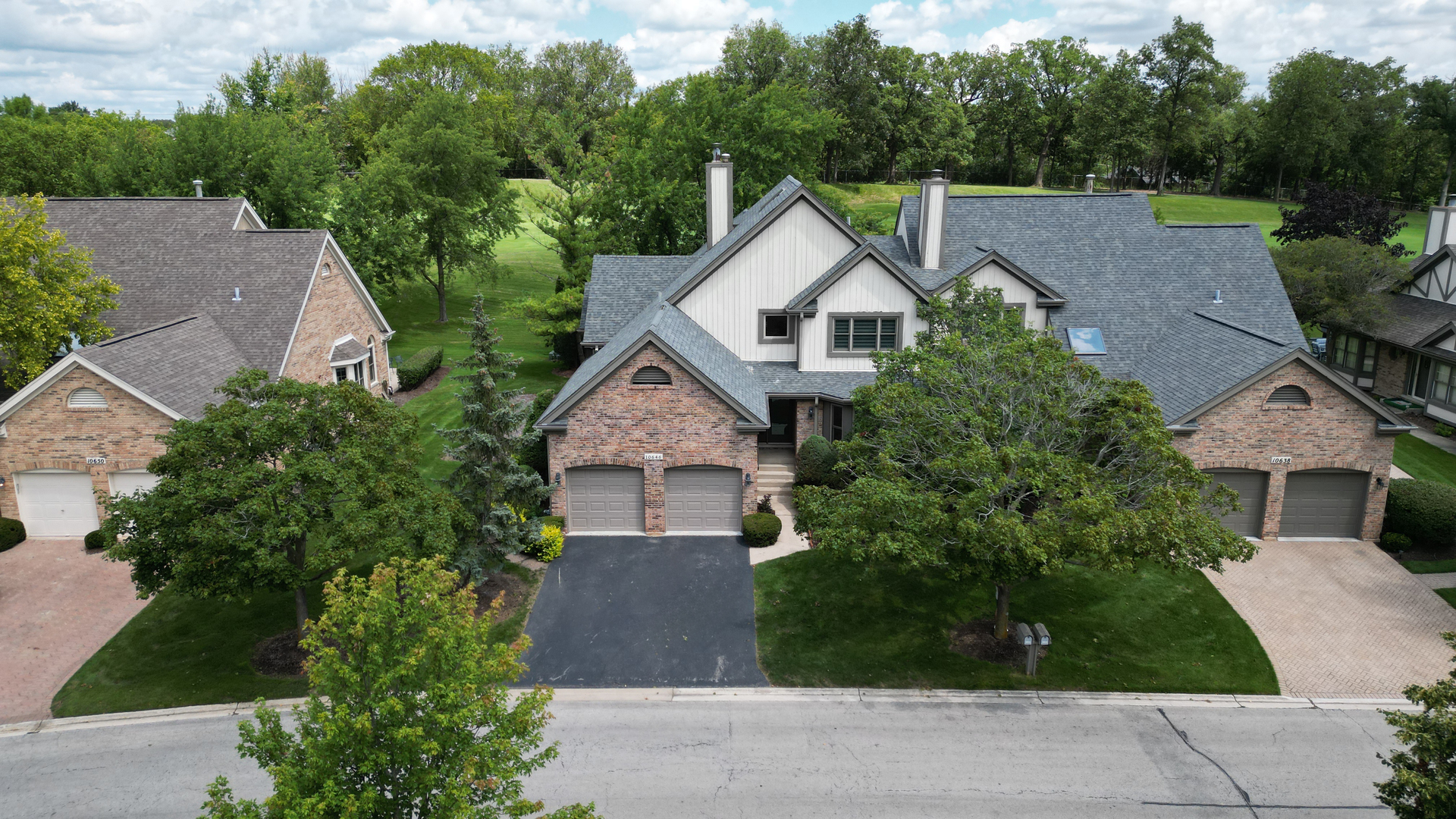 10646 Golf Road Property Photo 1