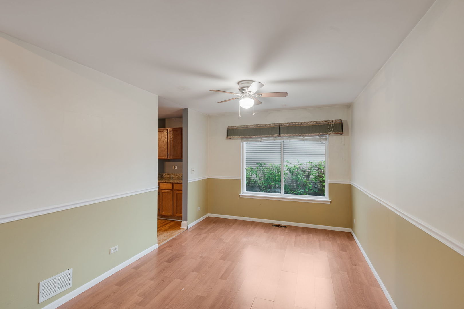 42 W Dahlia Lane Property Photo 12
