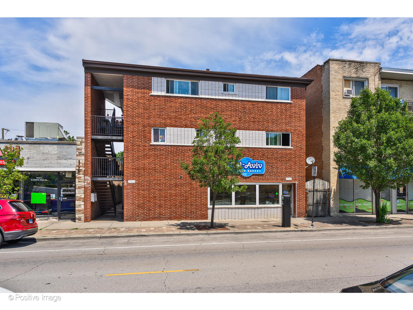 2944 W Devon Avenue Property Photo 2