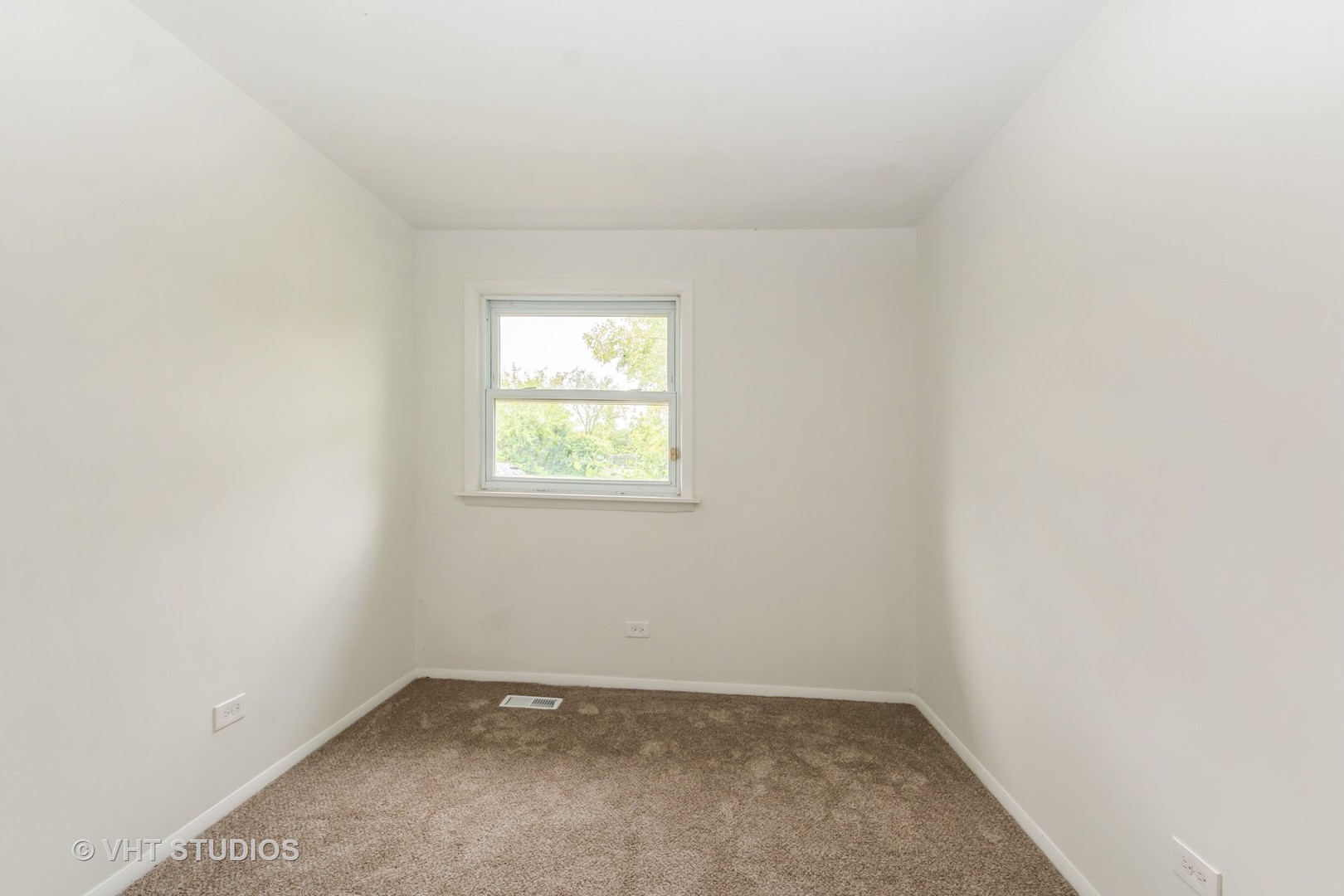 352 Boston Street Property Photo 8