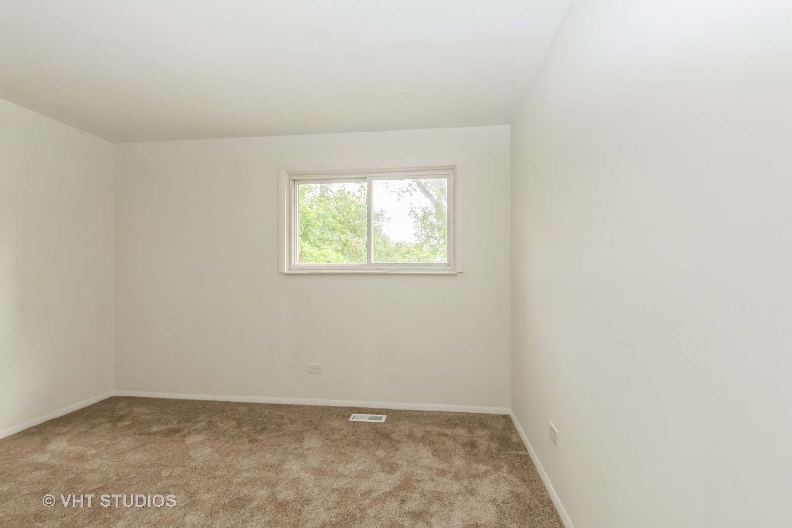 352 Boston Street Property Photo 9