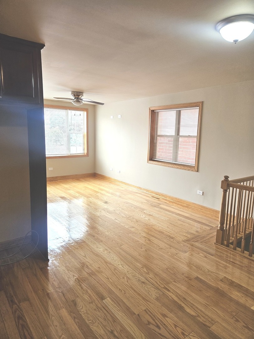 5316 S Kenneth Avenue 101 Property Photo 10