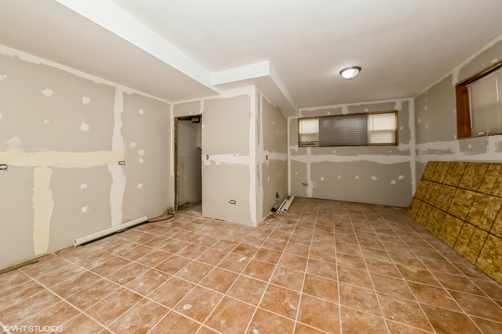 5316 S Kenneth Avenue 101 Property Photo 14