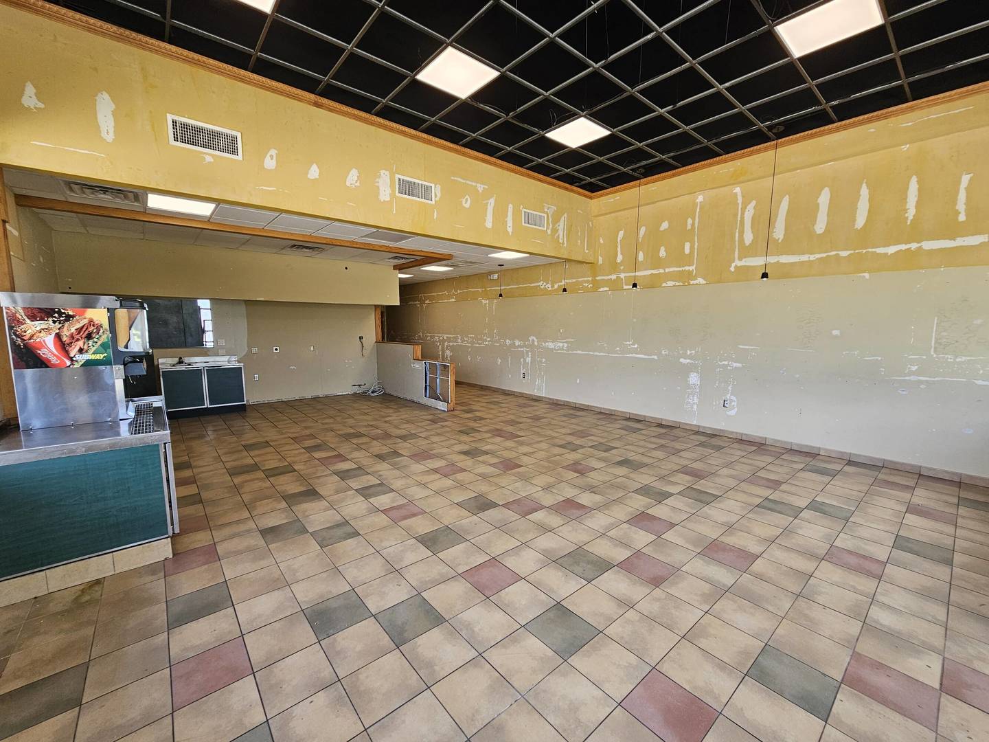 2740 Philo Road Property Photo 4