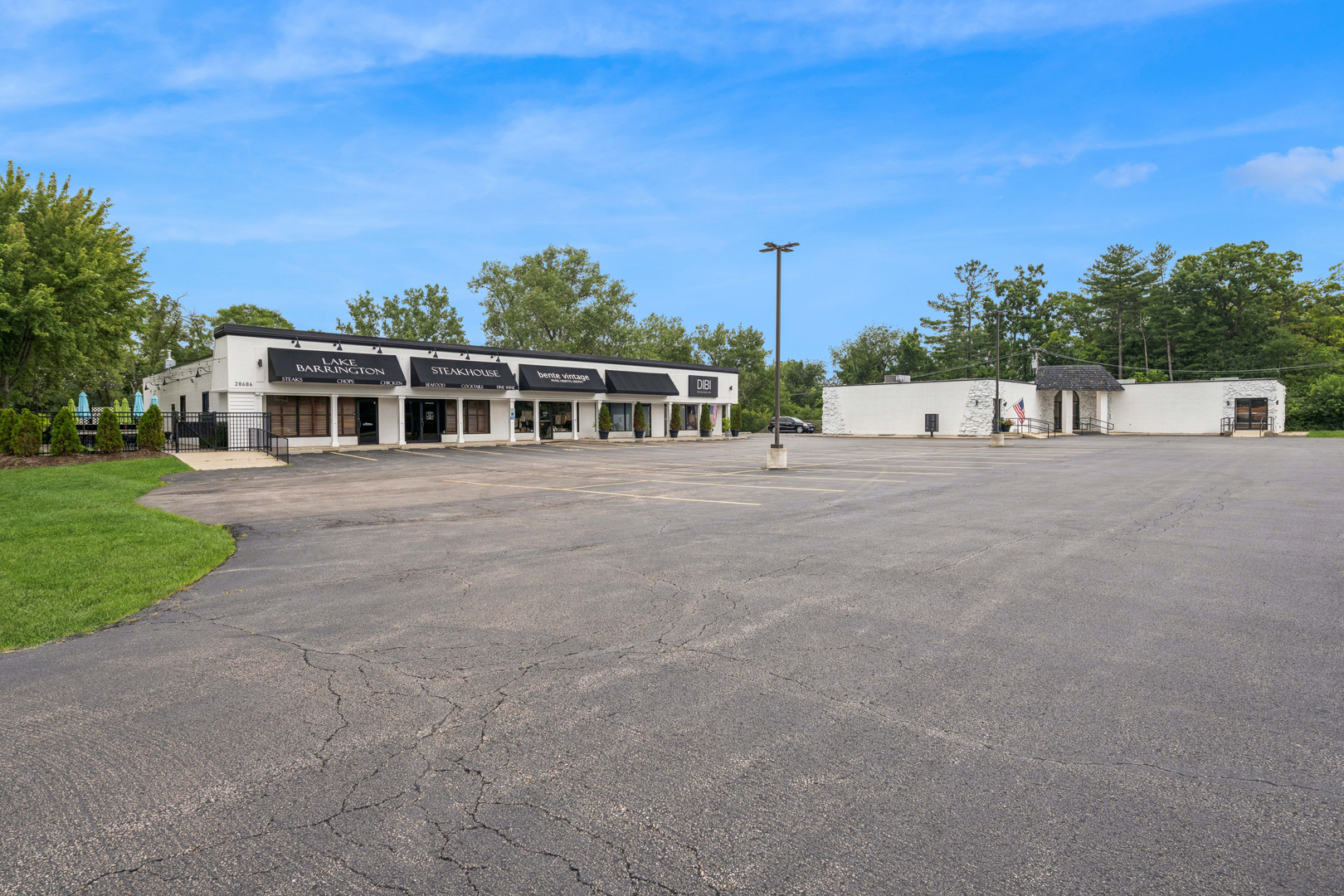 28662 W Northwest Highway Property Photo 1