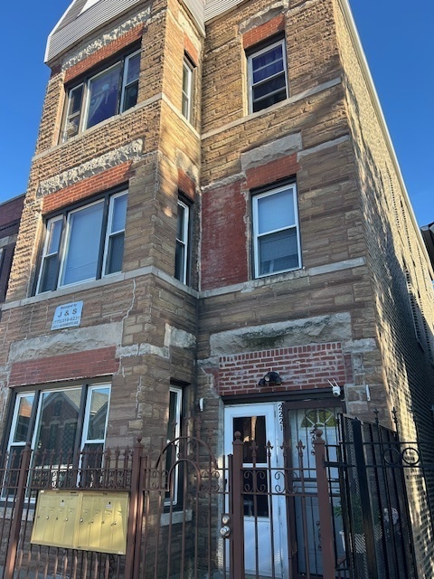 2221 W 21st Place Property Photo 1
