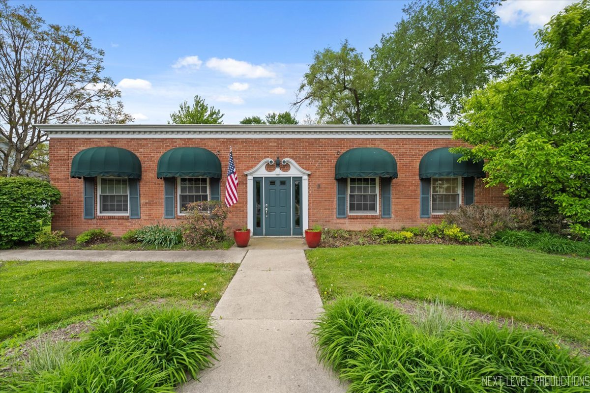 422 E State Street Property Photo