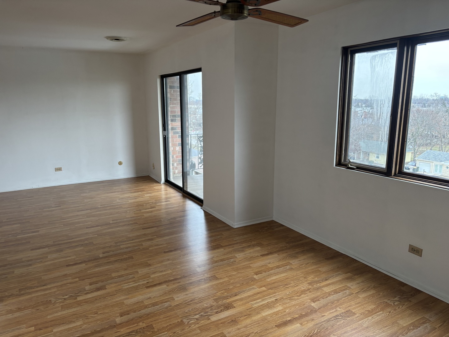 9331 Landings Lane 607 Property Photo 12
